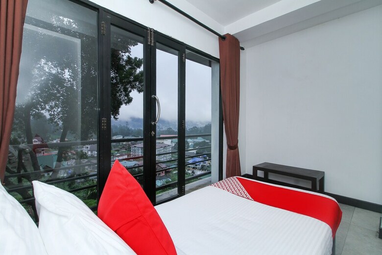 Oyo 511 Delphin Hotel