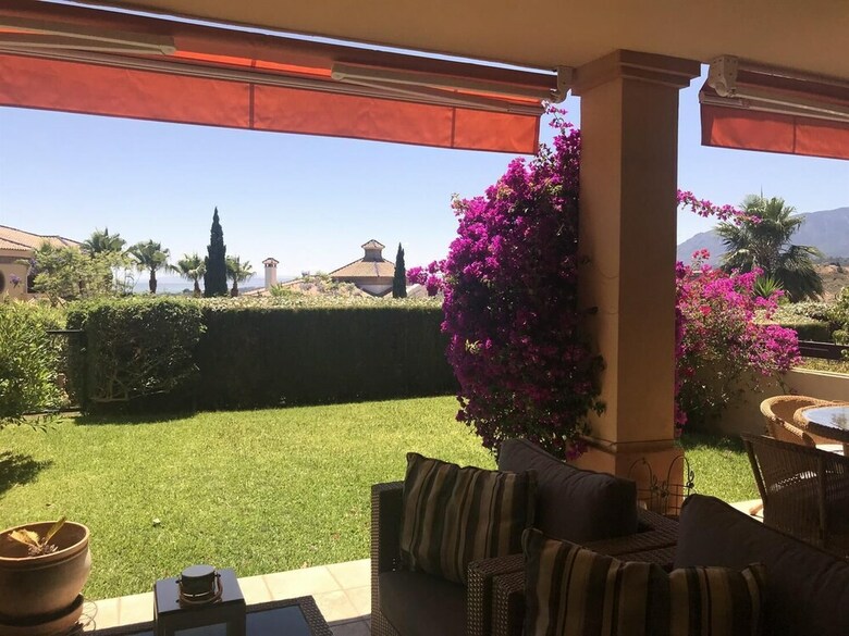 Apartment With Sea Views And Own Garden