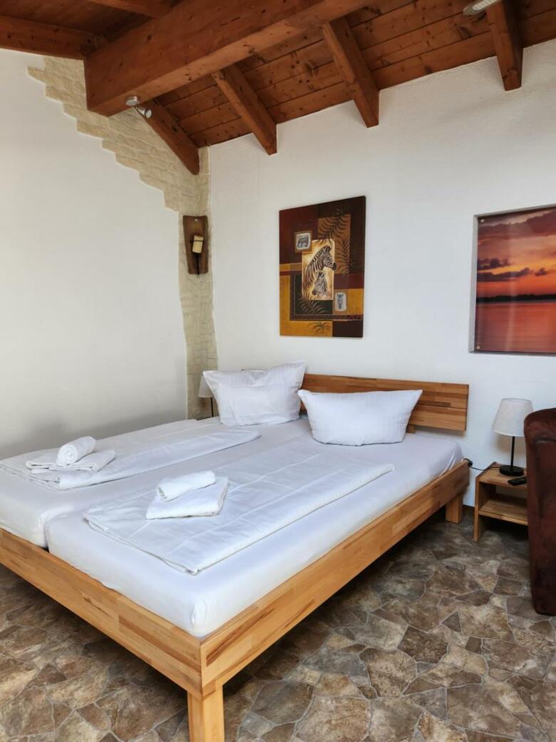 Hostal G�stehaus Schmidt