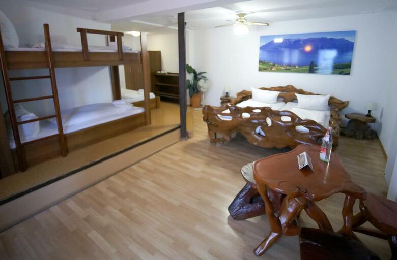 Hostal G�stehaus Schmidt