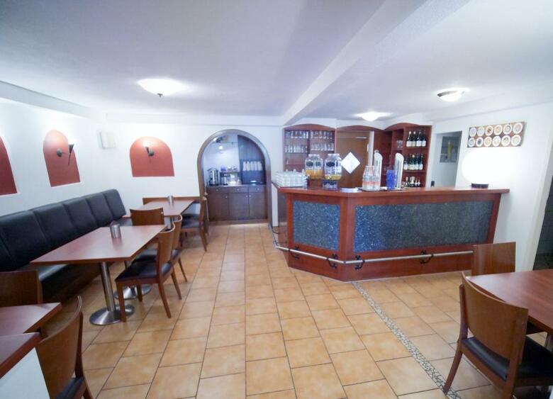 Hostal G�stehaus Schmidt