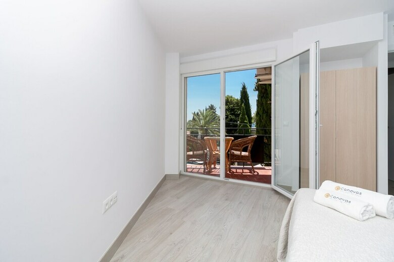 Torremolinos Pool And Garden Canovas Apartment
