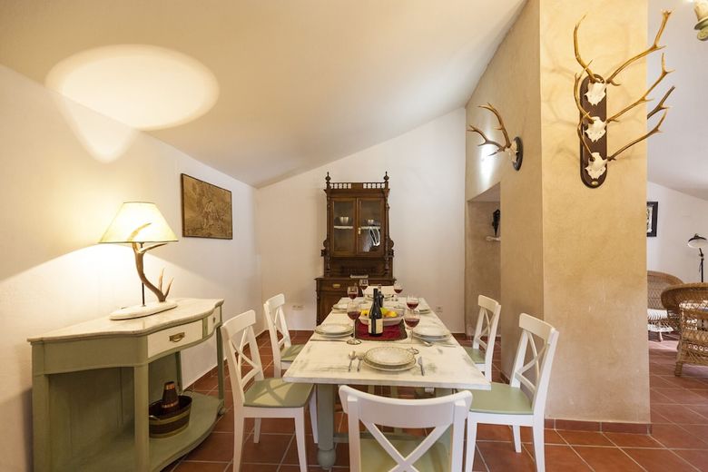 Villa San Nicolas Constantina Canovas