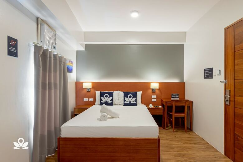 Hotel Zen Premium Uptown Bgc