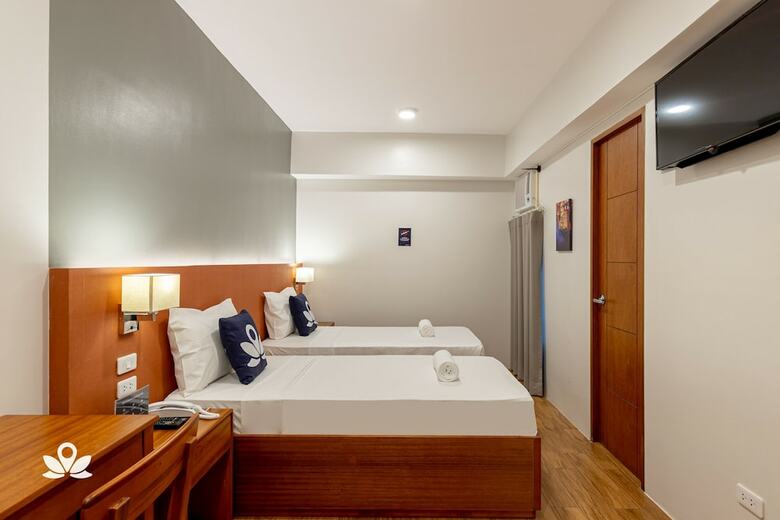 Hotel Zen Premium Uptown Bgc