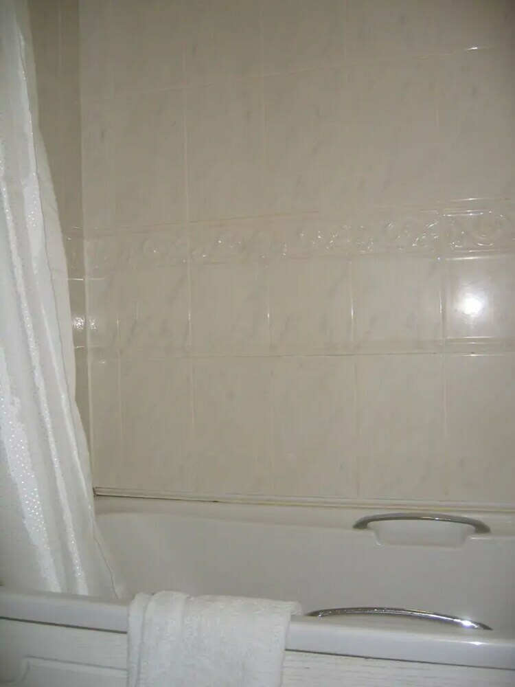 Well-located Dublin Apartment Beside Grand Canal
