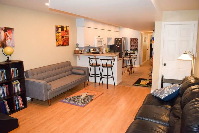 Apartamentos Spacious 1 Bedroom Lower-level Suite