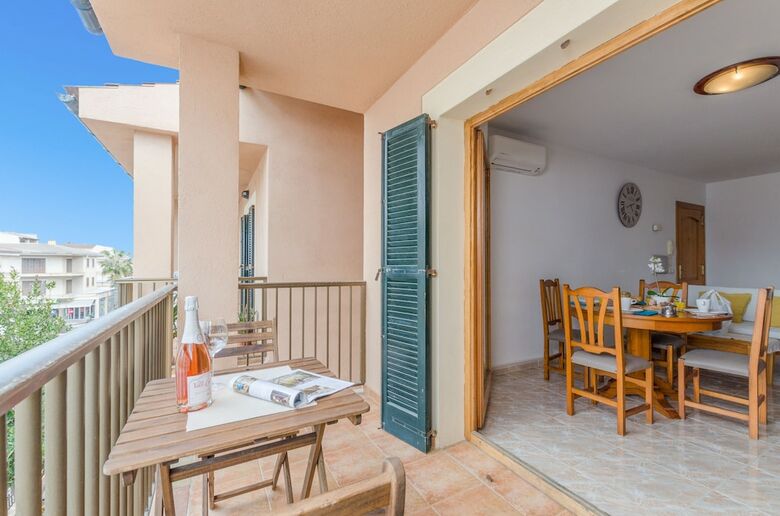 Apartamentos Yourhouse Arena
