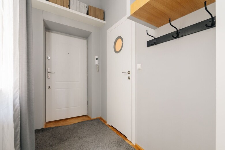Comfortable Old Town Apartment