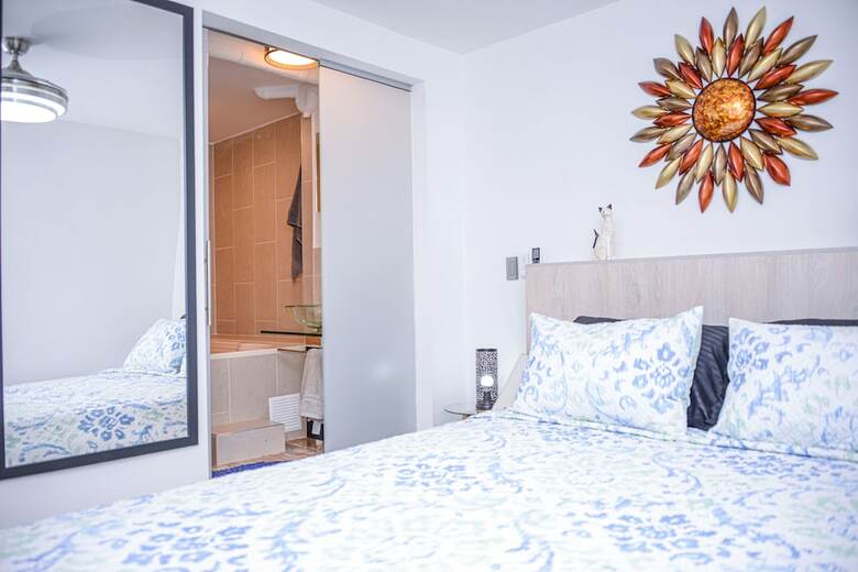 Apartamentos Miracle Building