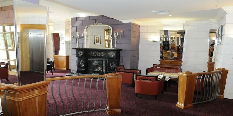 Woodlands Hotel