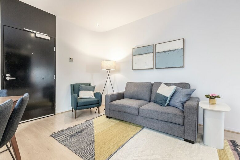 Qv2 Apartment On Swanston St