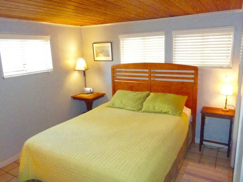 Hostal Crescent Palms