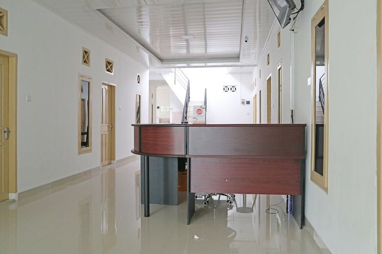 Hostal Oyo 1185 Sachila Residence Syariah