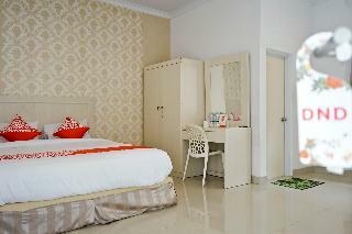 Hostal Oyo 1167 Home Sty Residence