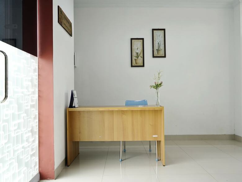 Hostal Oyo 1167 Home Sty Residence