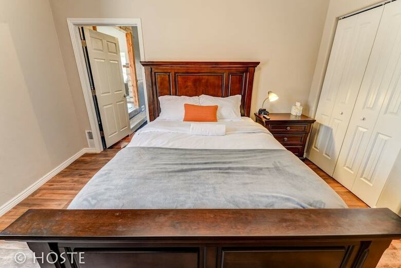 Mtn Dream! Fireplace, Patio & Hot Tub 4br