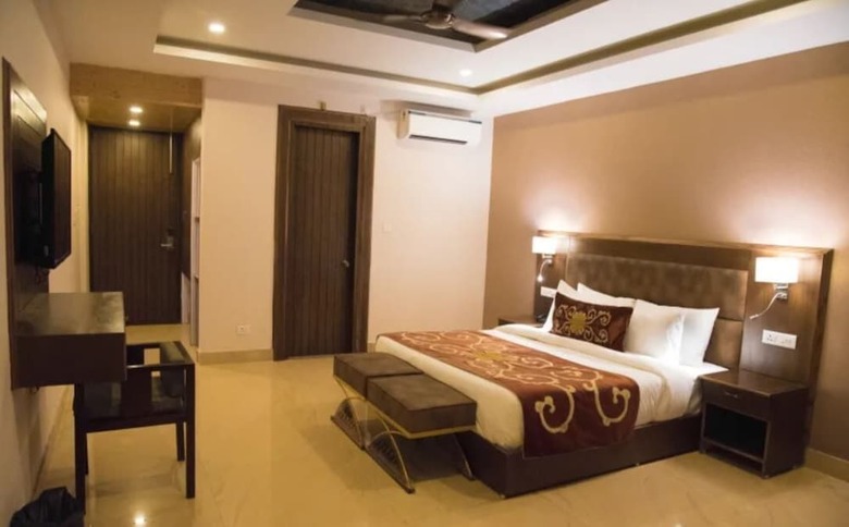 Hotel Summit By The Ganges Resort