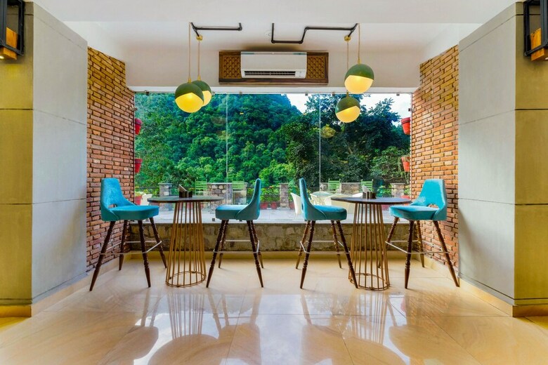 Hotel Summit By The Ganges Resort
