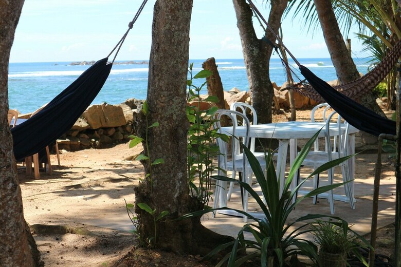 Hotel Senani Guesthouse