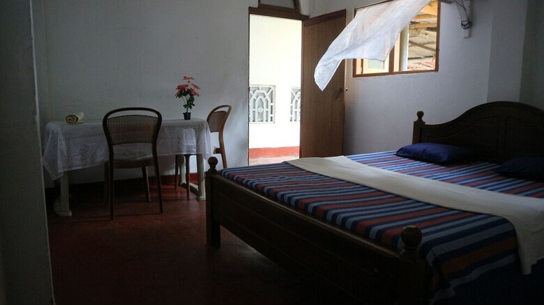 Hotel Senani Guesthouse