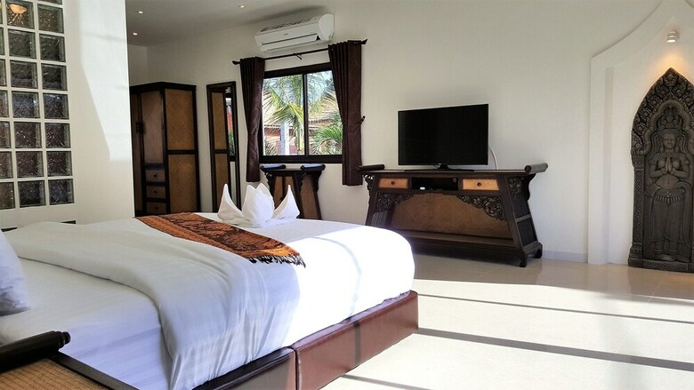Wowland Luxury Villa Pattaya 8 Br