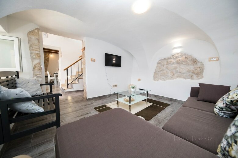 House Odiseja