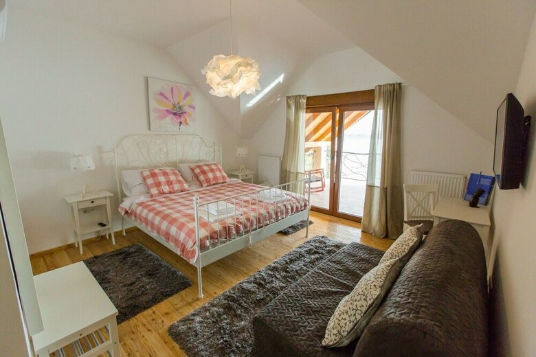 Villa Jezerska Vila