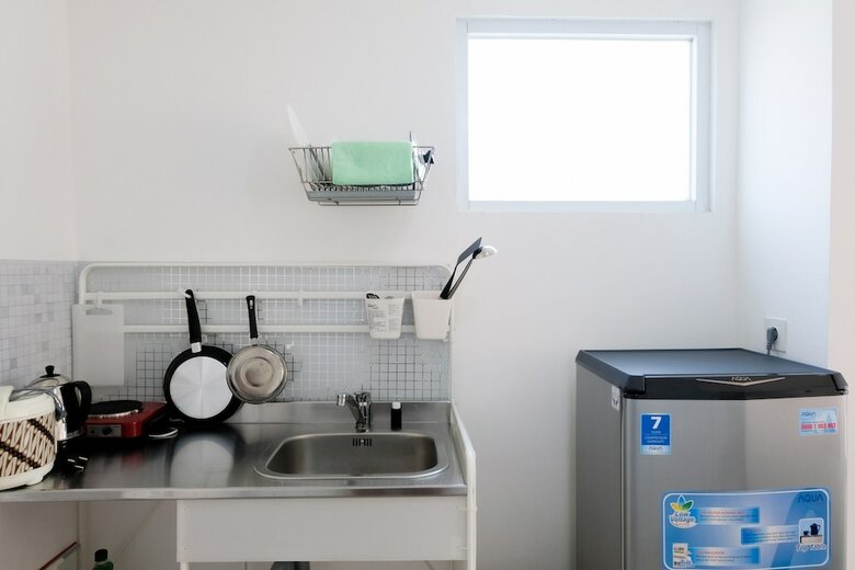 Simple Studio @ Poris 88 Apartment