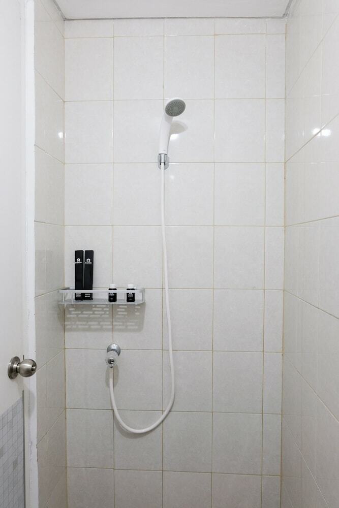 Simple Studio @ Poris 88 Apartment