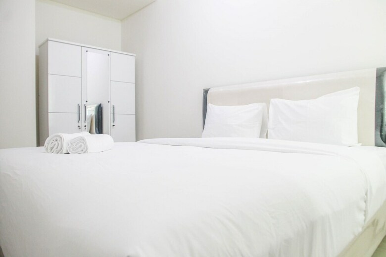 Modern 1br At Condominium Green Bay Pluit Apartment