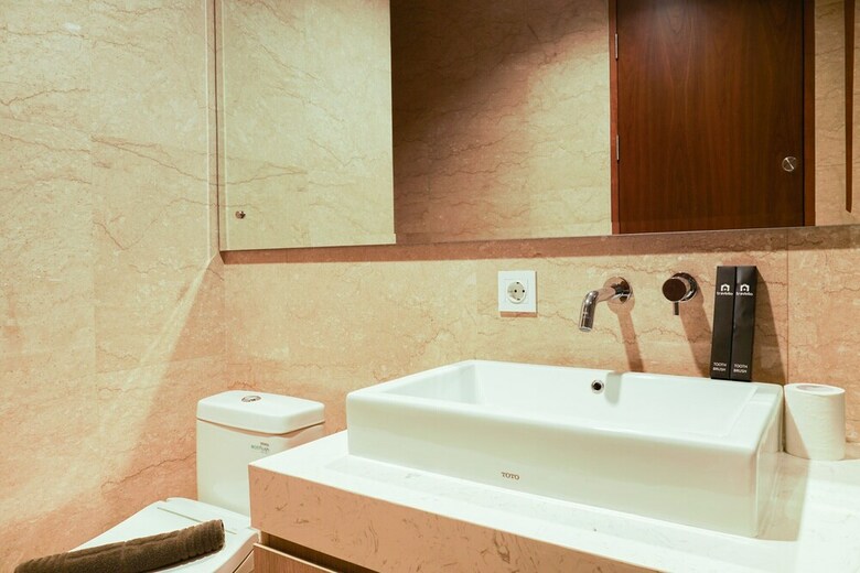 Elegant 1br Veranda Residence @ Puri Apartment