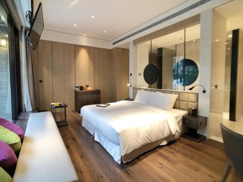 Hotel Mvsa + Michelin 2 Starred Molino de Urd�niz