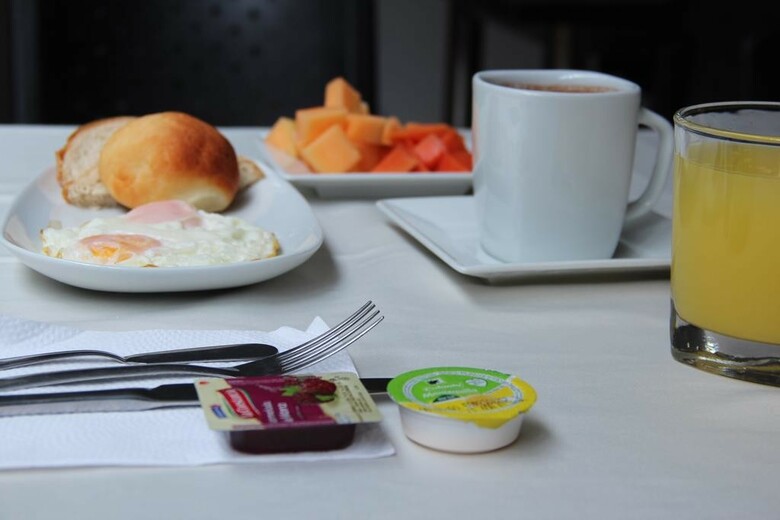 Hotel Castellana 100