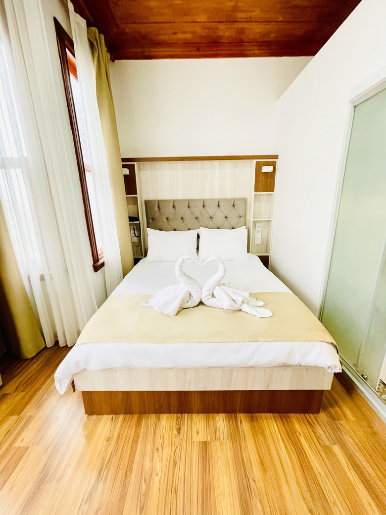 Qonaq Hotel