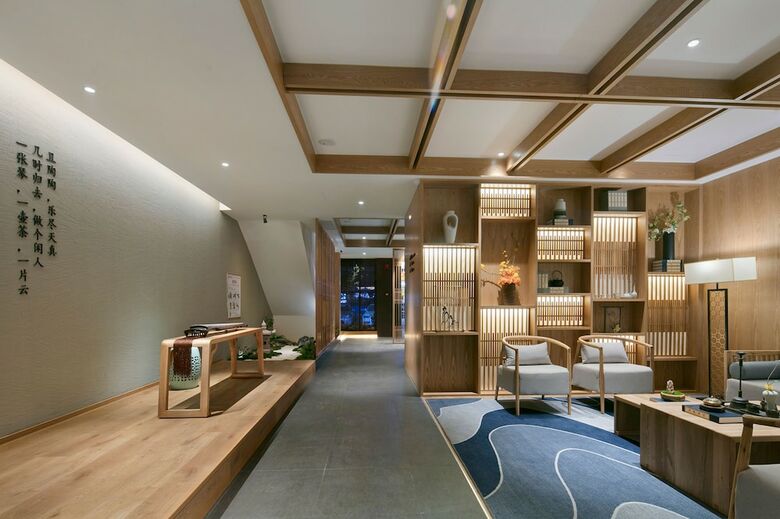 Qianna Hotel Erqi Plaza