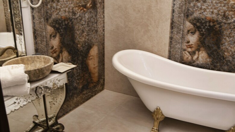 Conacul Coroanei Luxury Boutique Hotel