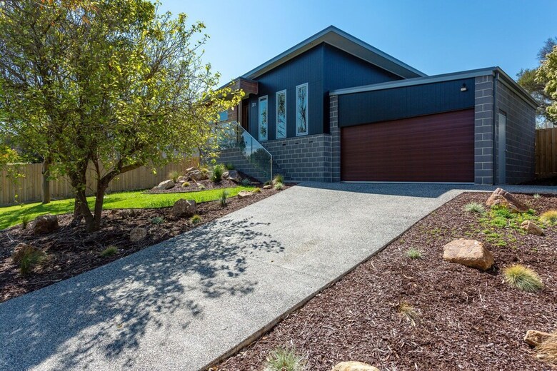 Sunshine Beach House Brand New Stunning