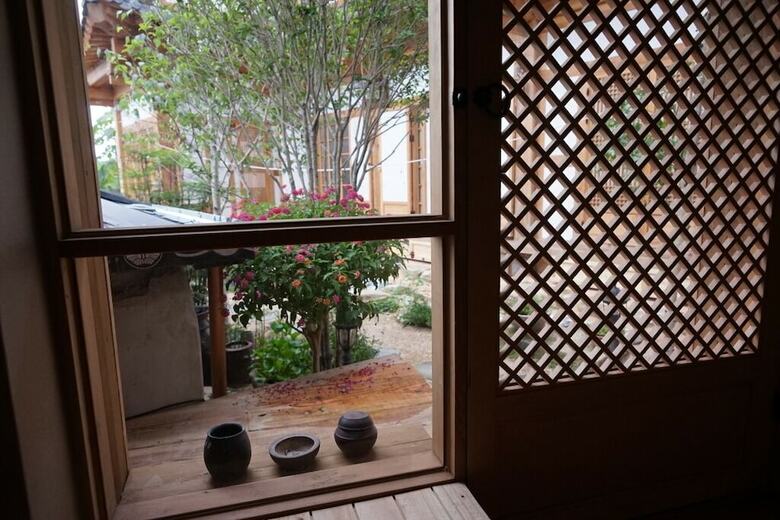 Hotel Jeonju Hanok Achim Traditional House