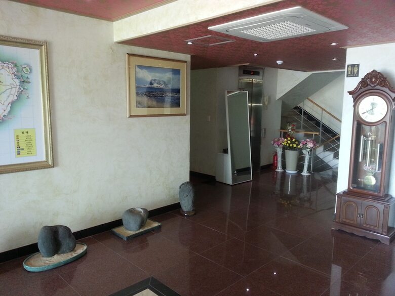 Eden Hostel