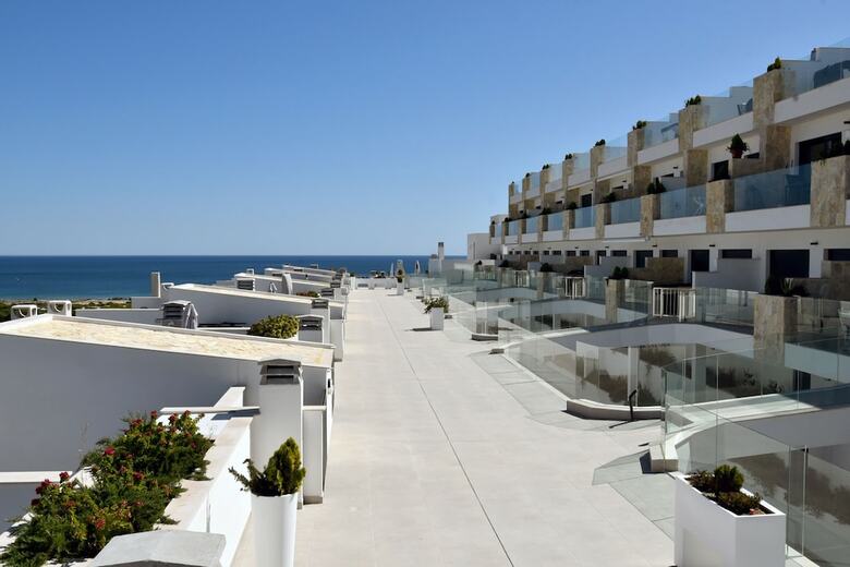 Apartamentos Apto de Lujo En La Playa Con Piscina (#6)
