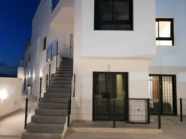 Apartamentos Apto de Lujo En La Playa Con Piscina (#6)
