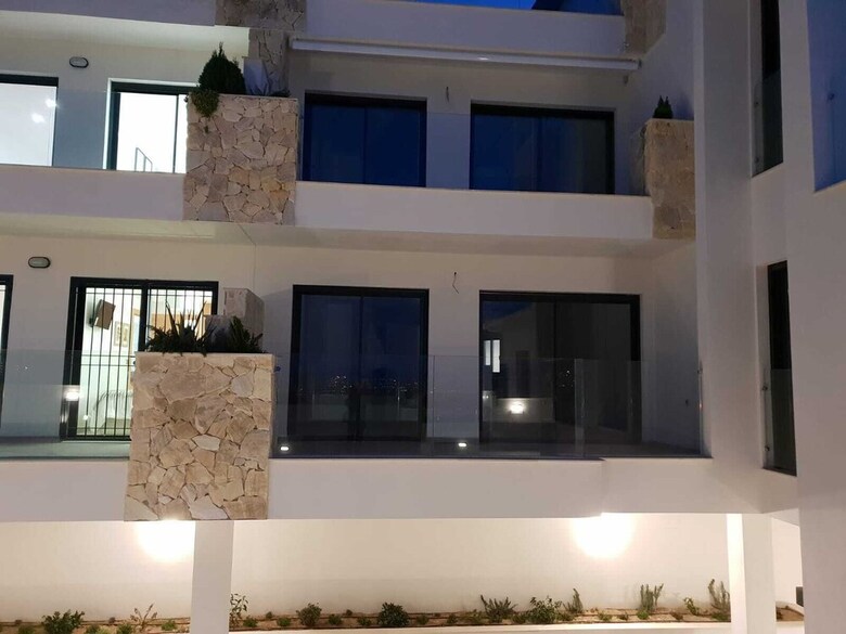 Apartamentos Apto de Lujo En La Playa Con Piscina (#6)