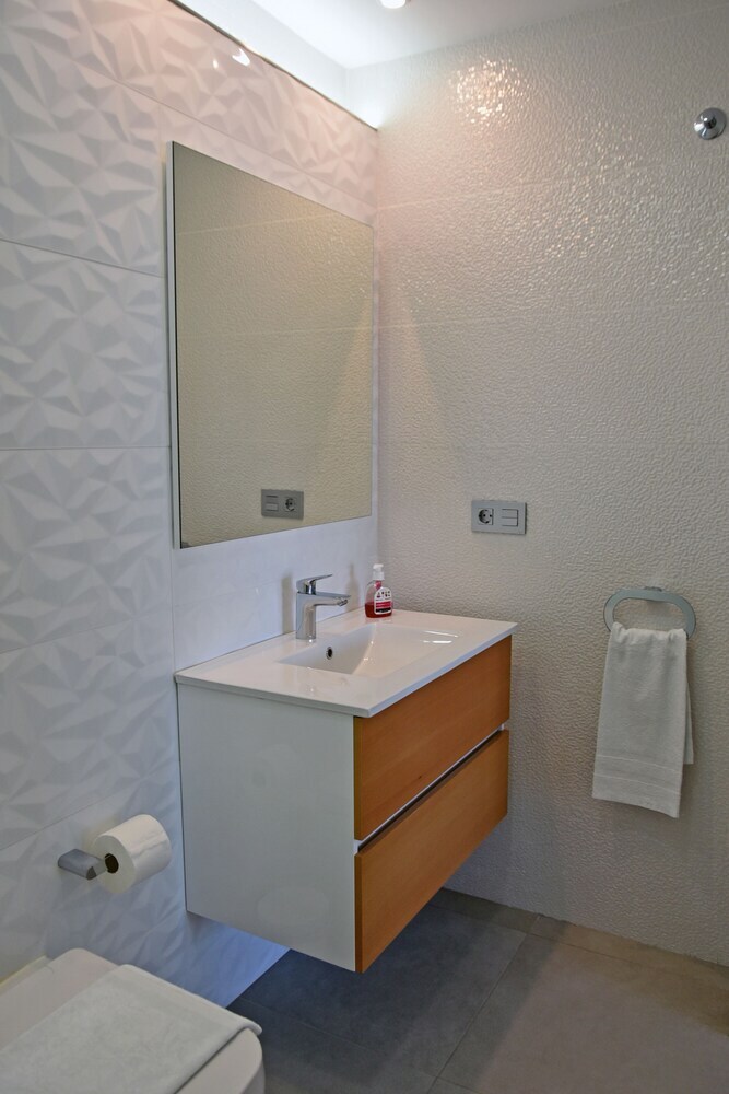 Apartamentos Apto de Lujo En La Playa Con Piscina (#6)
