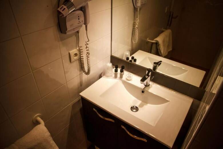 Hotel Mir