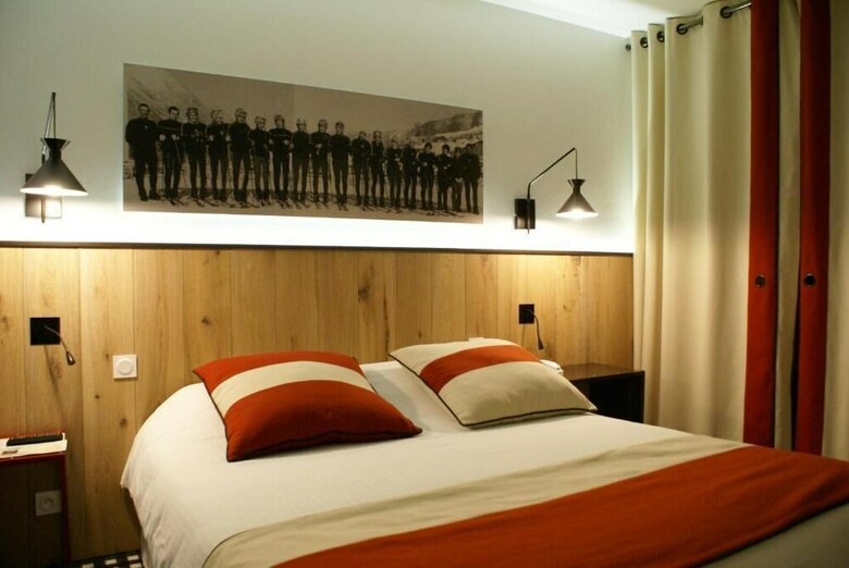 Hotel Mir