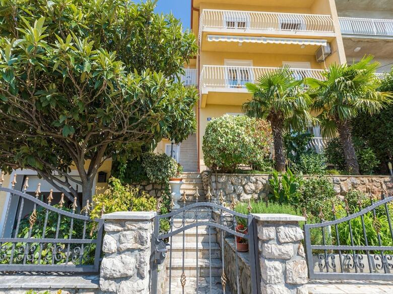 Apartment Erna