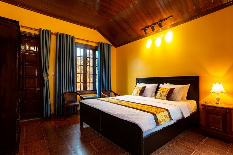Hotel Dinh Villa