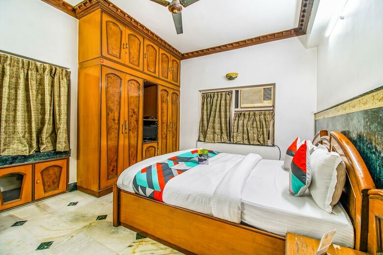 Hotel Fabexpress Satakshi Guest House