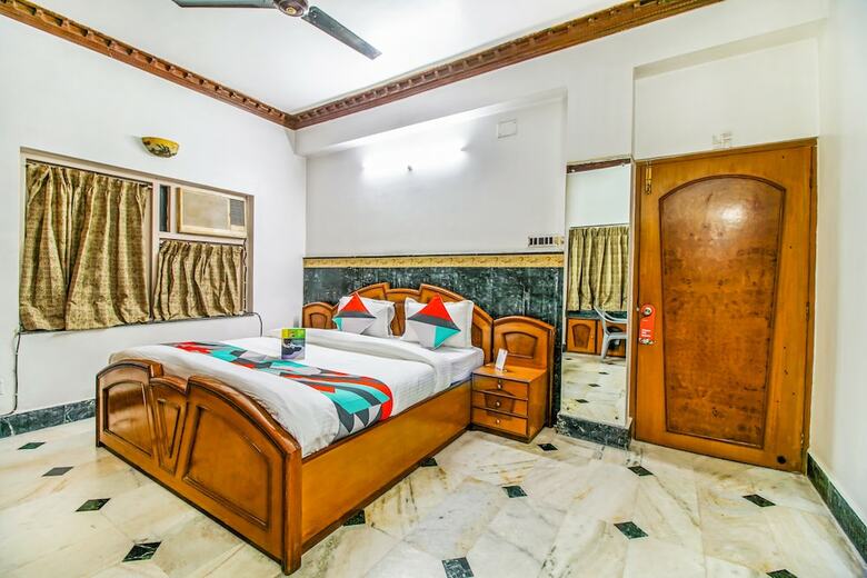 Hotel Fabexpress Satakshi Guest House